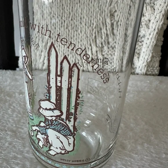 Holly Hobby Vintage 1975 Coca Cola Glass - Picture 5 of 6